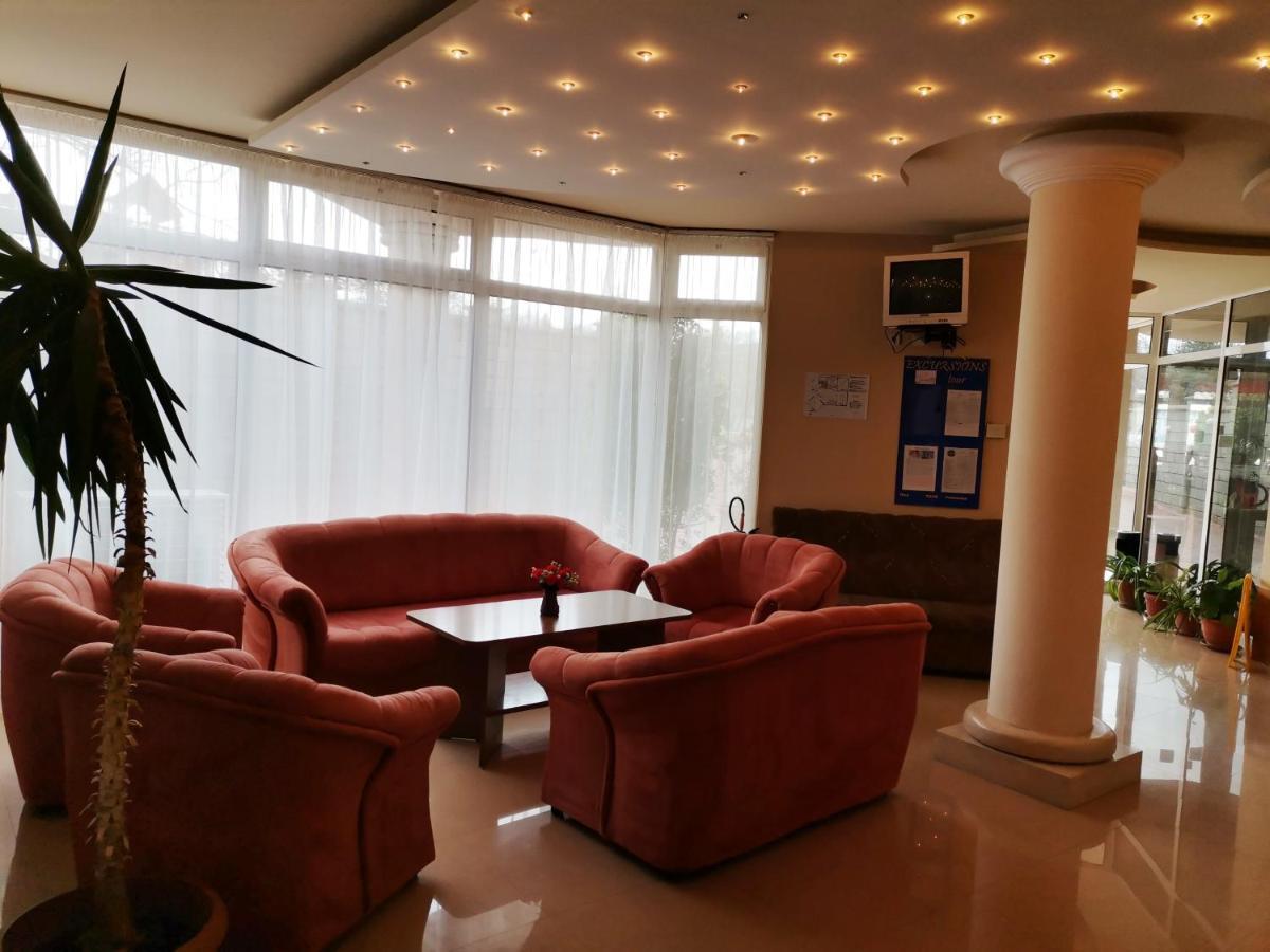 Paris Hotel Балчик Экстерьер фото