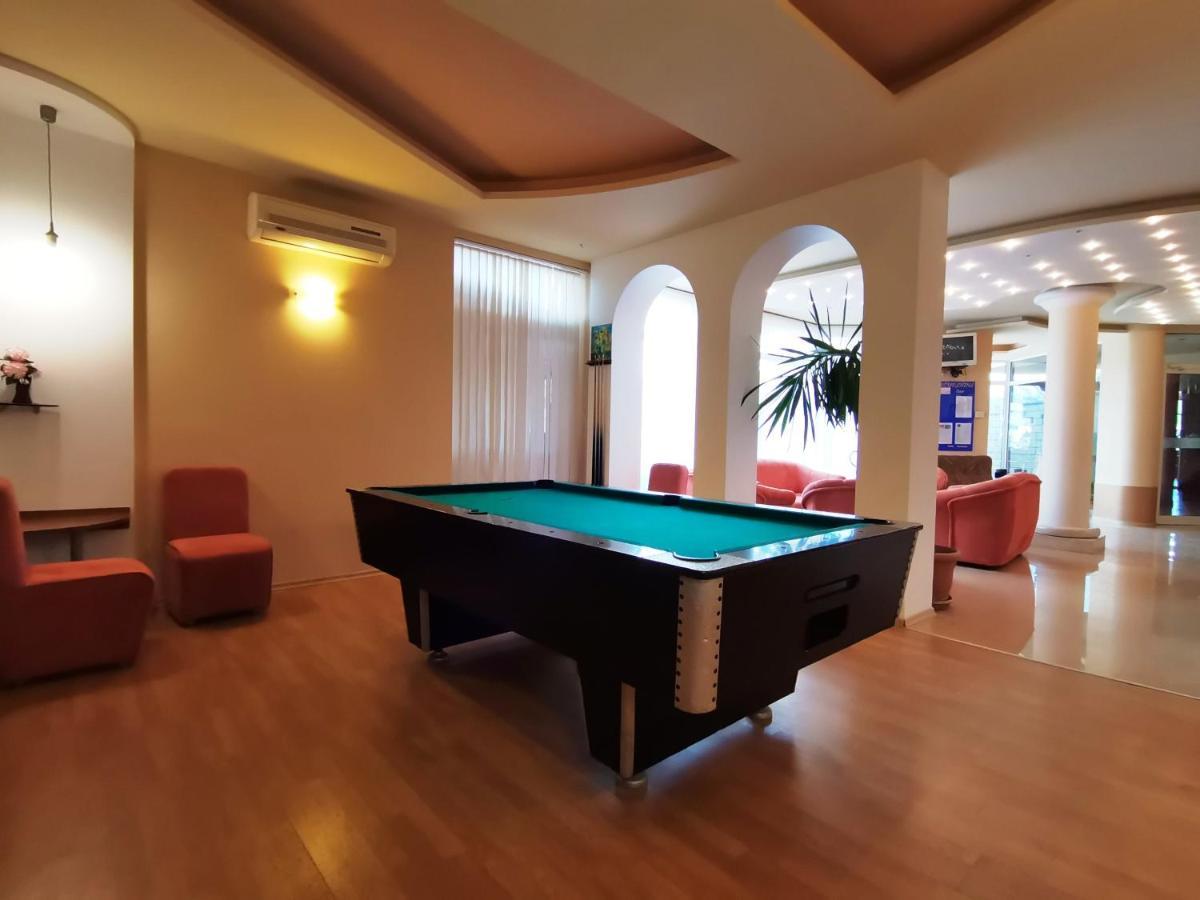 Paris Hotel Балчик Экстерьер фото