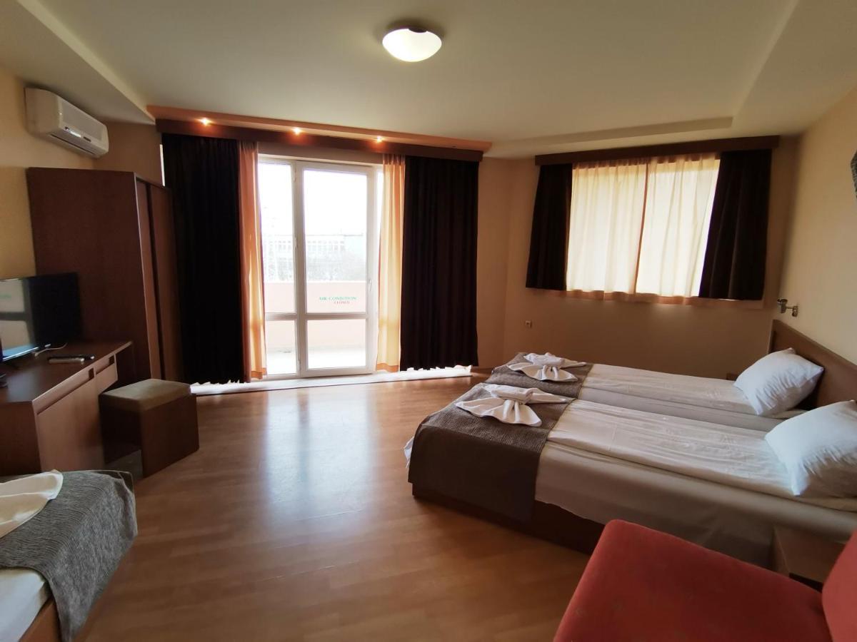 Paris Hotel Балчик Экстерьер фото