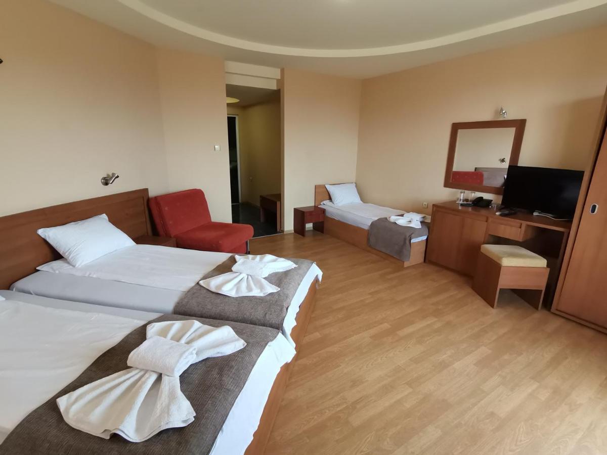 Paris Hotel Балчик Экстерьер фото